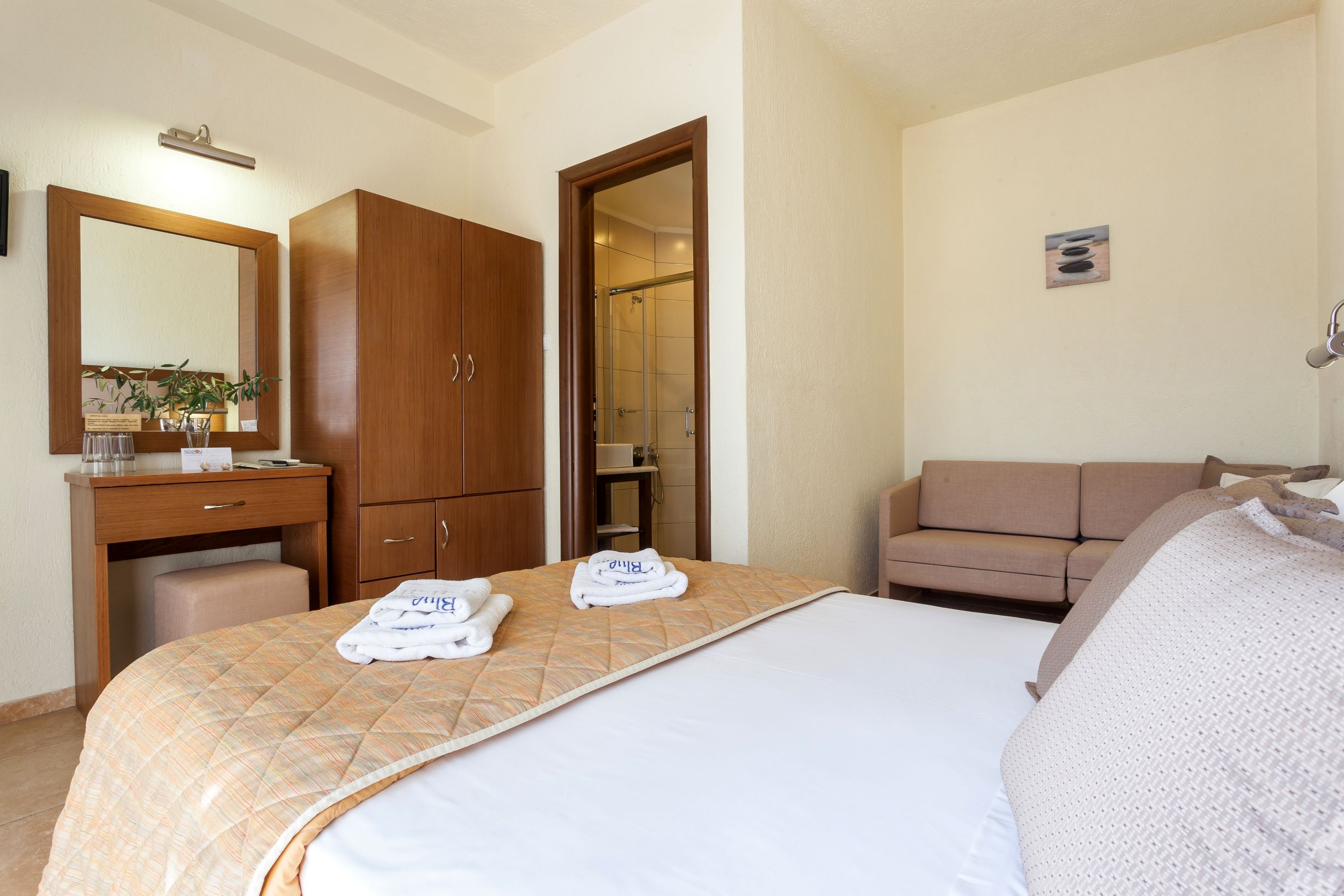 skopelos-island-greece-bluegreenbay.gr